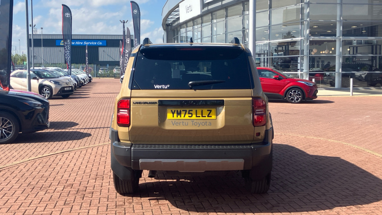 Toyota Land Cruiser 2.8 D-4D 48V 205 Invincible 5dr Auto [Pan Rf/5 St] Diesel Station Wagon
